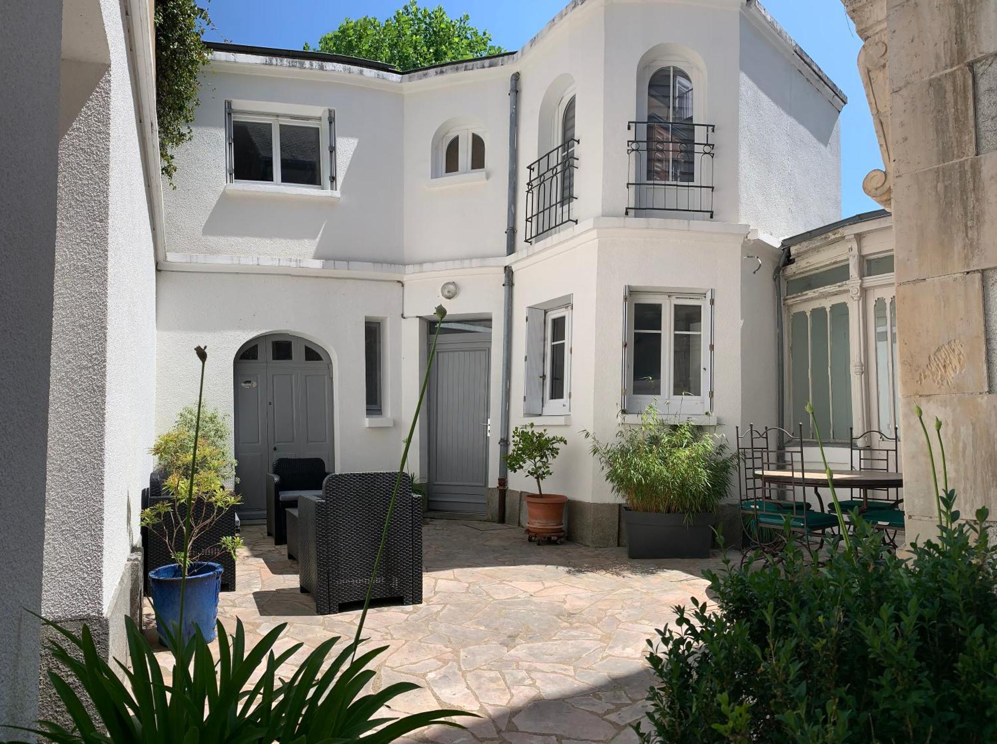 Lysbed - Desjardins Apartment Angers Bagian luar foto